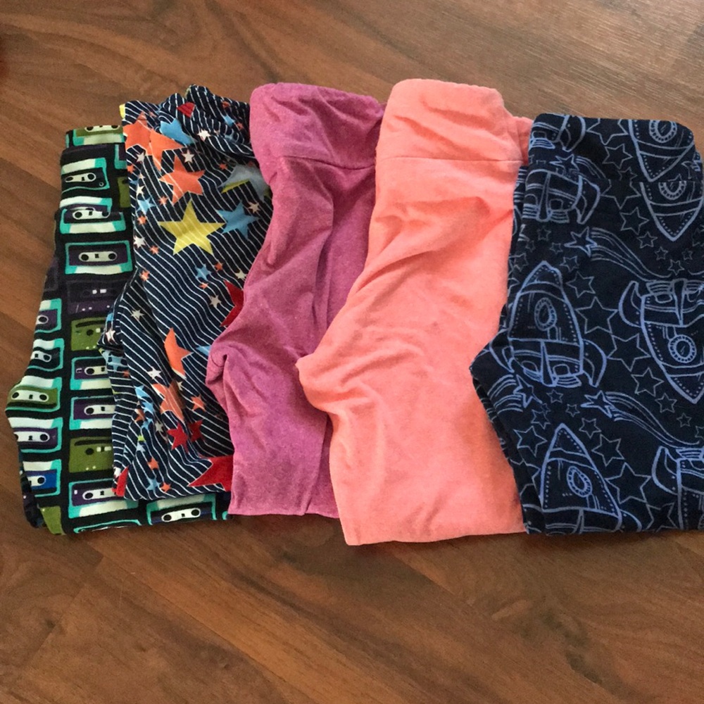 23 pairs of used LuLaRoe kids size S/M leggings.